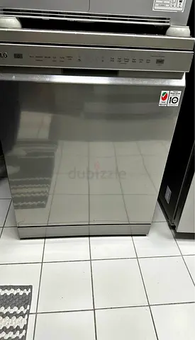 LG 8 Prograams 14 Places free standing Dishwasher Inverter Direct Drive Silver DFB512FP