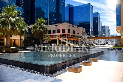 شقة مفروشة مطلة على البحر، شاغرة، بحالة طارئة.