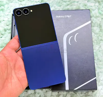 SAMSUNG GALAXY Z FLIP 7 512GB STORAGE BLUE COLOR