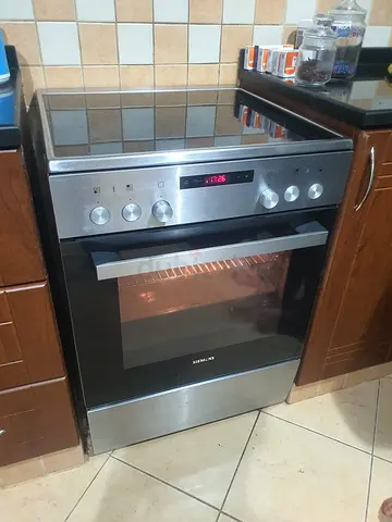 Siemens Top Model Electric Cooker For Sale - Excellent Condition
