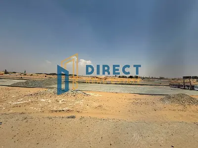 فرصة استثمار ذهبية: أرض وسطية للبيع في الشارقة البليدة 1 شارع 24
