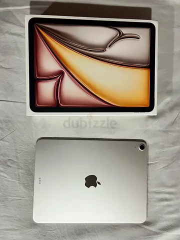 Apple iPad Air M4 11 inch 2026 (Starlight) with Original Box - brand new with apple care 1 year