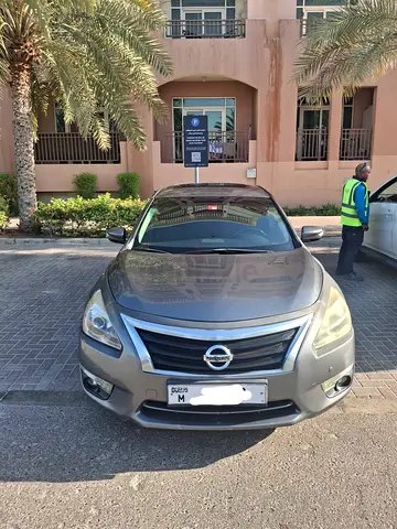 Nissan Altima SL 2014 GCC Specs full option,sun roof,remort startin Good condition