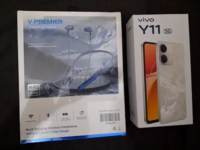 Vivo Y11 5G 4GB/128GB | Open Box | 24 Months Warranty |Neckband | Like New