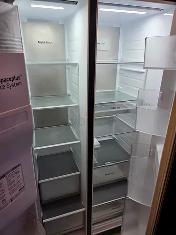 LG Instaview Fridge Freezer Side By Side Water Dispenser ice maker