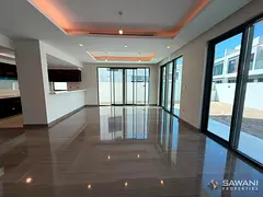 Huge | Corner Unit with L shaped Garden | Vacant