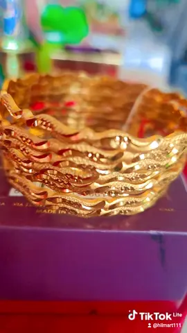 Set of 6 Gold-tone Wavy Pattern Bangles (Pre-owned) gold plated jewery