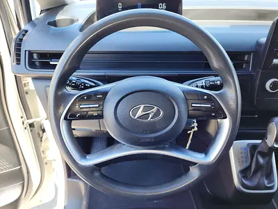 2023 Hyundai STARIA photo 13