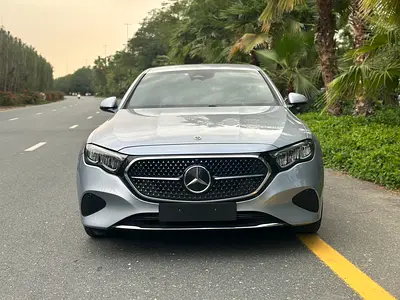 2025 Mercedes-BENZ E-CLASS 缩略图 3