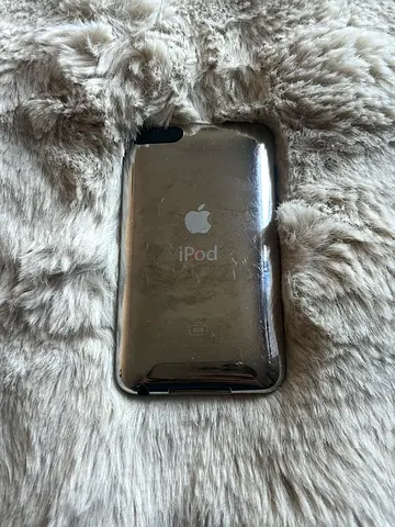 Used Apple iPod Classic (silver) -  working condition