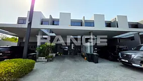 Upgraded Property | Vacant on Transfer | Single Row