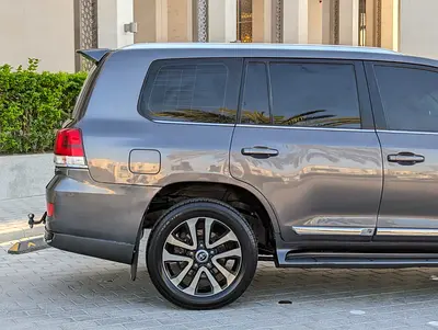 2018 Toyota LAND CRUISER 照片 8
