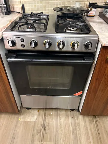 Used 4-burner Gas Cooker with Oven - Good Working Condition