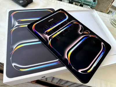 iPad Pro M4 11 inch 256GB Wi-Fi UAE VERSION