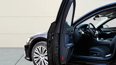 2025 AUDI A8 缩略图 7