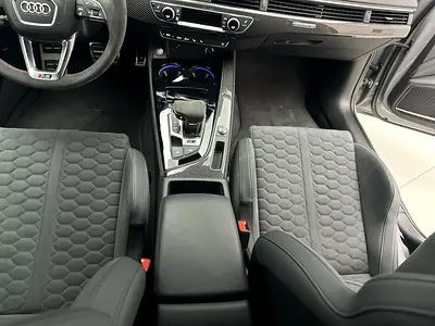 صورة 12 لـ 2024 AUDI RS5