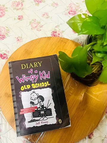 Diary of a Wimpy Kid: Old School - Jeff Kinney (Paperback)