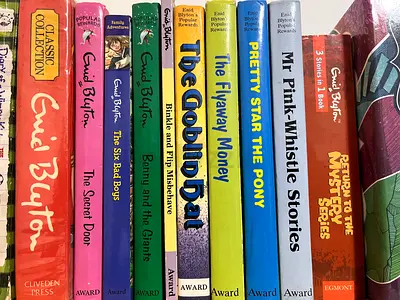 Enid Blytons book lot - classic series (set of 10 shown)....DM me for more