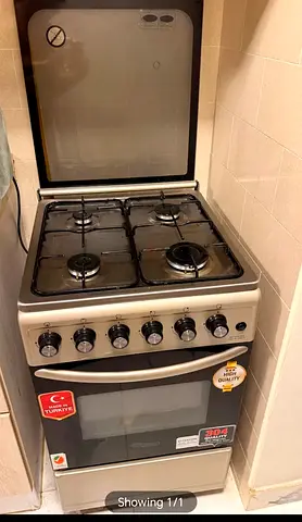 Gas cooking range new condition