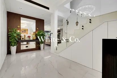 Fully Upgraded | Lake View | Vacant July