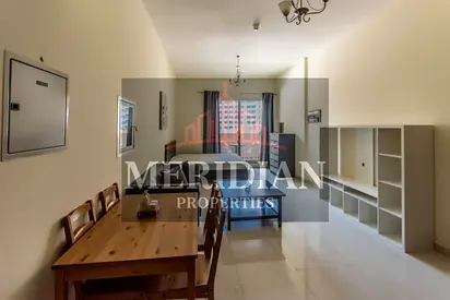 Distress Extra Large Furnished Studio
