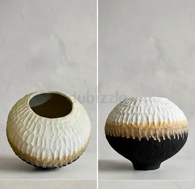 ATELIER XVI - Handcrafted Textured Ceramic Vase - Neutral Ombre Finish