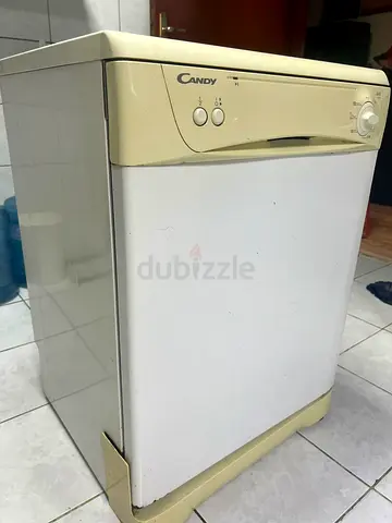 Candy freestanding dishwasher - good working condition