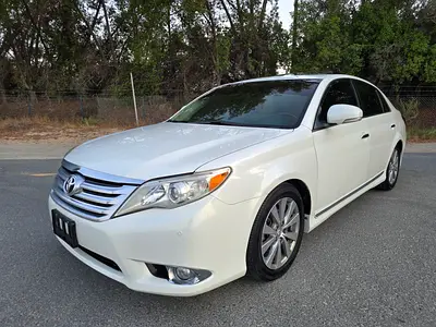 Toyota Avalon Limited 2011 GCC Specs