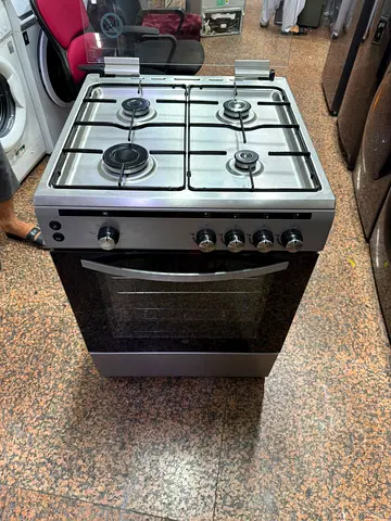 Stainless Steel 4-Burner Gas Cooker with Oven - Good Condition
