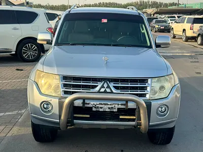 Mitsubishi Pajero 2010 GLX GCC Specs