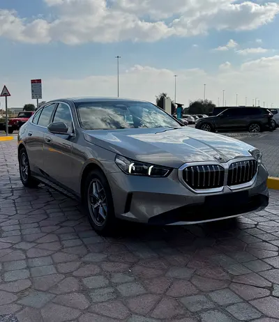 BMW 520i 2027 , 5 years service and warranty