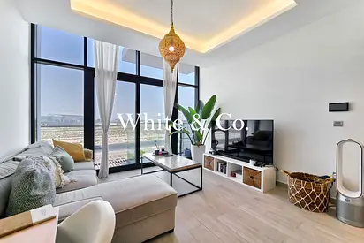 Meydan-view | Upgraded | Fully-furnished