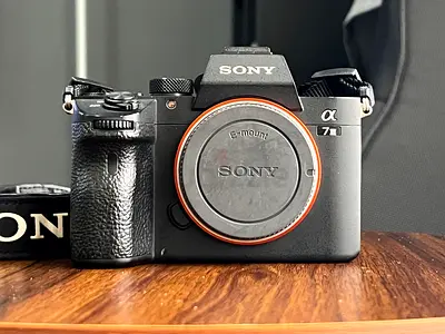 Sony Alpha A7iii aka A73 A7M3 - Low shutter count