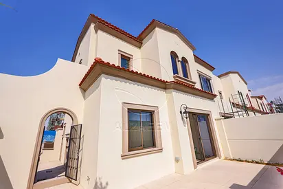 Single Row TH | Up to 3 Payments | Prime Location