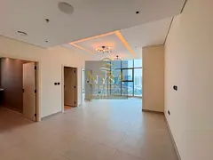 Brand New| Next to Metro| Closed Kitchen