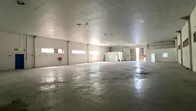 Spacious High Power Warehouse with Large Garage