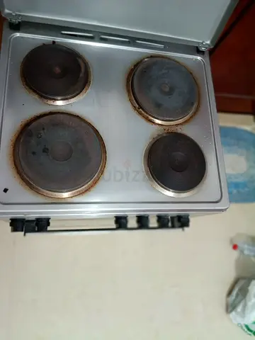 Used electric stovetop with 4 burners (working condition) - compactAbu Dhabi, Al Murour Street