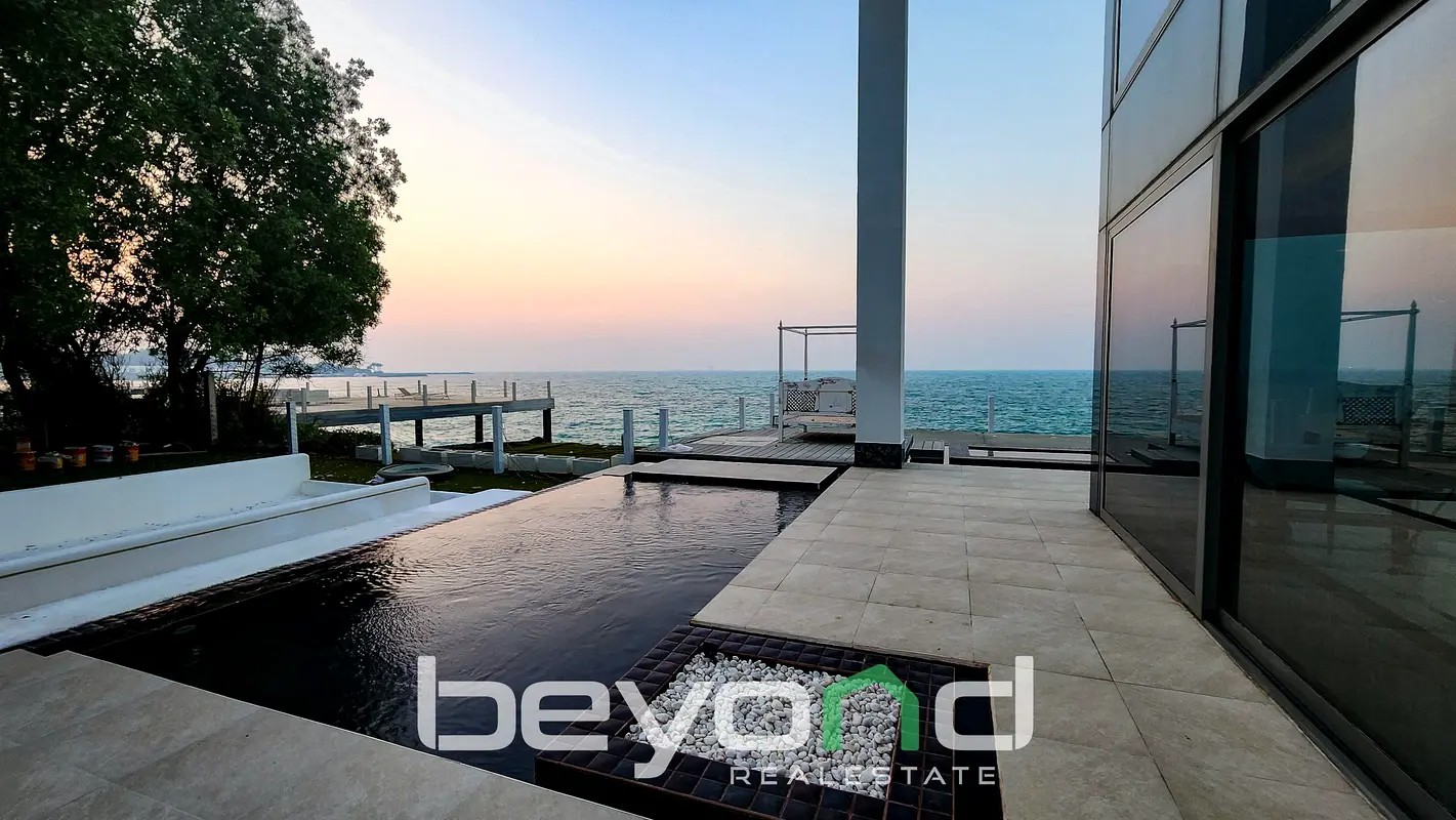 1 of 1- Bespoke Ultra luxury - Upgraded 7 bedrooms
