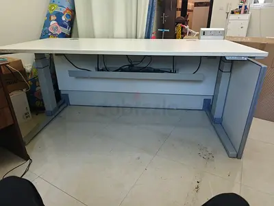 White office desk with cable management - good condition height adjustable table