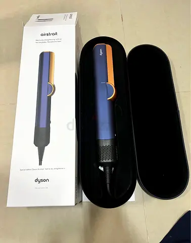 Dyson HT01 airstrait (hair straightener) with gift box brand new
