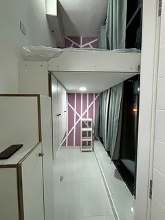 LADIES APARTMENT CLEAN AND SILENT
