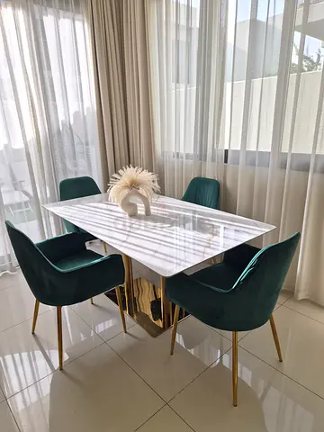 Dining table + 4 chairs set