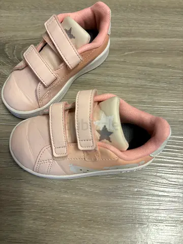 Adidas kids shoes  girls sneakers with velcro straps - size 23
