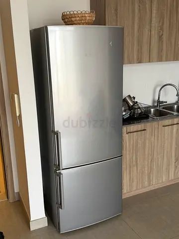 BOSCH Stainless steel bottom-freezer refrigerator