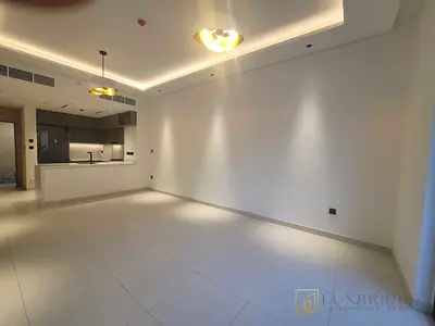 Modern One bedroom | Study Room | Unfurnished