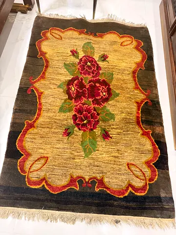 Handmade Floral Wool Rug - 3x5 ft, vintage style