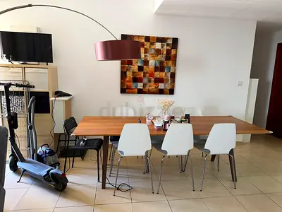 Wooden dining table with 6 chairs - modern set, good condition