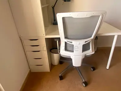 White mesh ergonomic office chair (good condition)