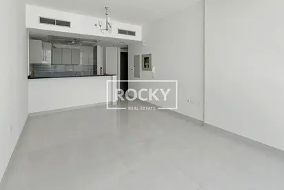 Vacant | Modern Home | Stylish Layout