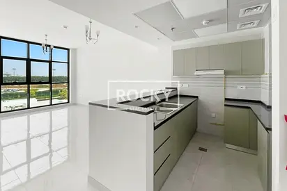 Vacant | Modern Home | Stylish Layout